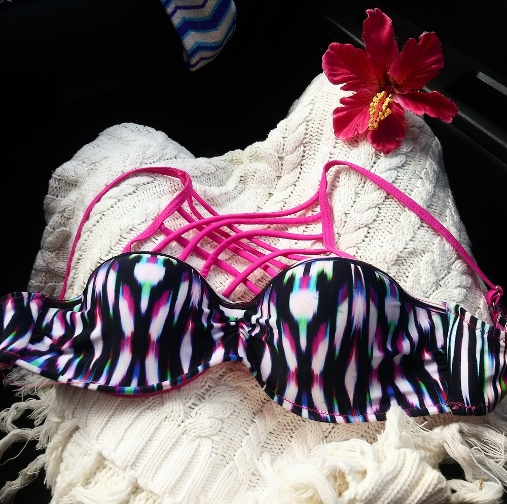 TiniBikini size small bikini top